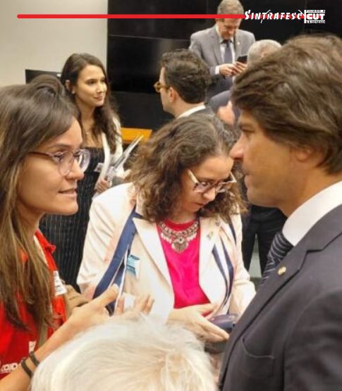 Sindsep-DF e Condsef entregam propostas dos servidores federais ao GT da reforma administrativa
